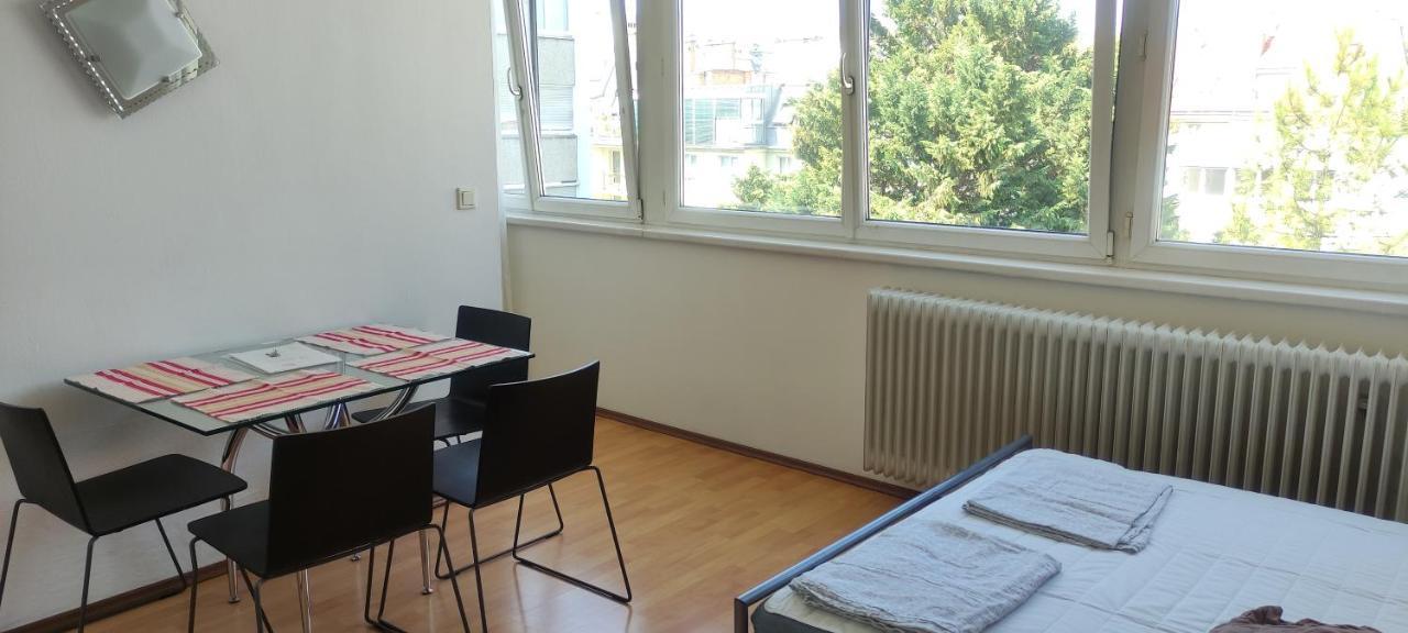 Affordable Studio Near City Center Bécs Kültér fotó